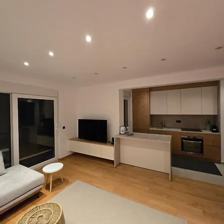 Seaside Apartment *