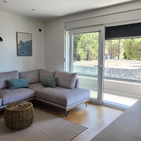 Seaside Apartment *